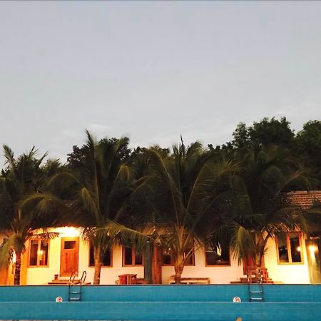 Mermaid Beach Resort Кокс Базар Екстериор снимка